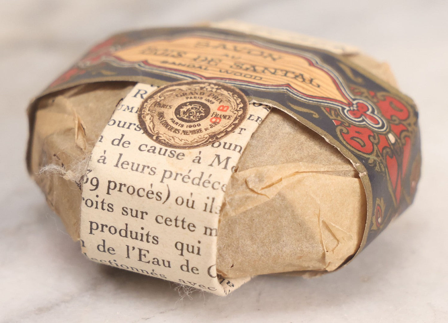Lot 109 - Vintage N.O.S. Savon Au Bois De Santal Sandalwood Soap By Roger & Gallet, Paris, France, In Original Gift Box From Desjardins, Manchester, New Hampshire, Soap 2-1/4" Across