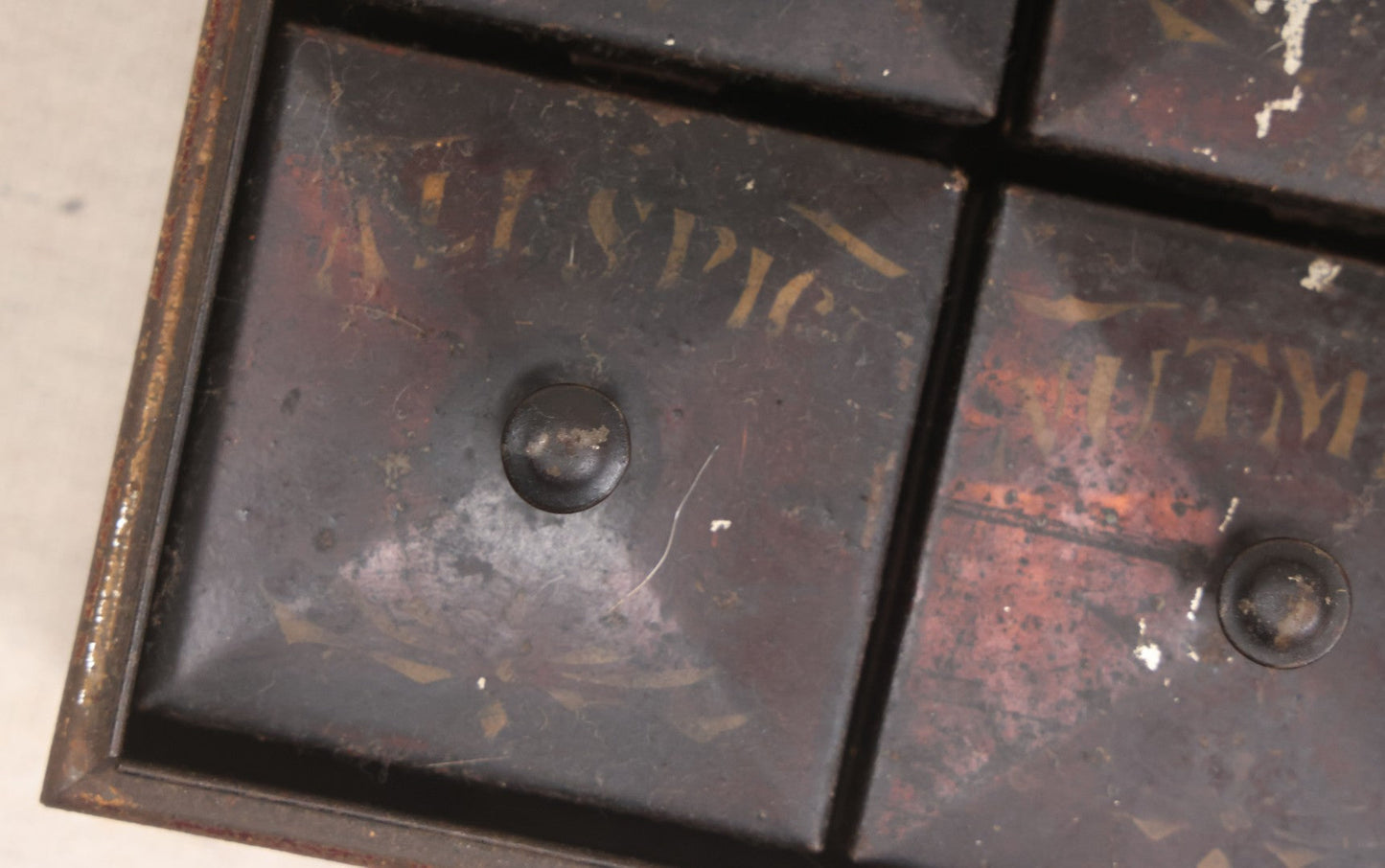 Lot 034 - Antique Toleware Spice Box With Six Interior Tins By Kreamer, Labeled Mace, Cinnamon, Cloves, Allspice, Nutmeg, And Ginger
