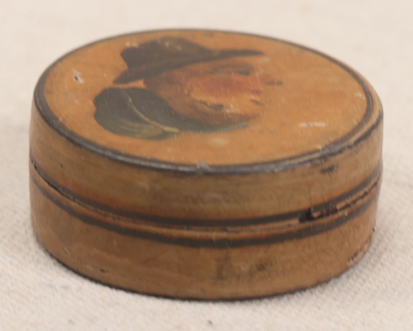 Lot 035 - Antique Hand-Painted Papier-Mâché Topsy-Turvy Portrait Snuff Box With Reversible Male And Female Faces