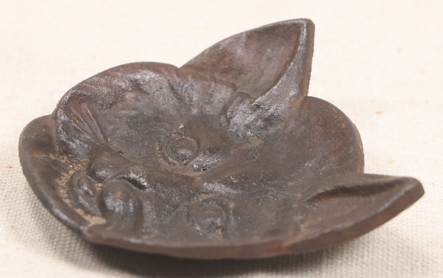 Lot 038 - Antique Cast Iron Figural Cat Head Dish By Westmoreland Malleable Iron, Westmoreland, New York