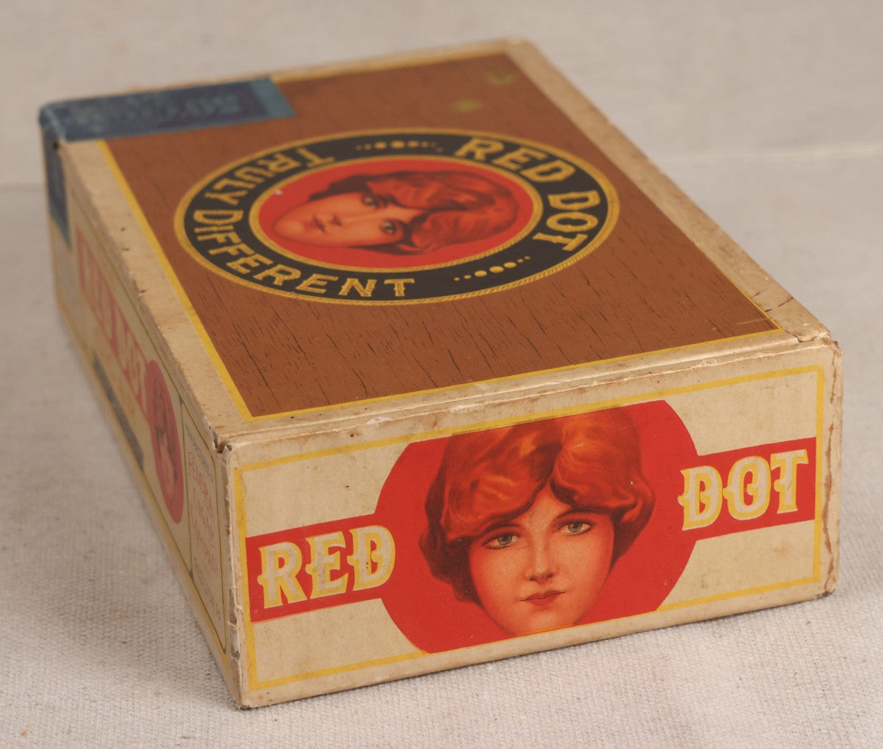 Lot 045 - Vintage Red Dot Cigar Box By Federal Cigar Company, Inc., Red Lion, Pennsylvania, With Woman Portrait Graphics, "Now 2 For 5¢"