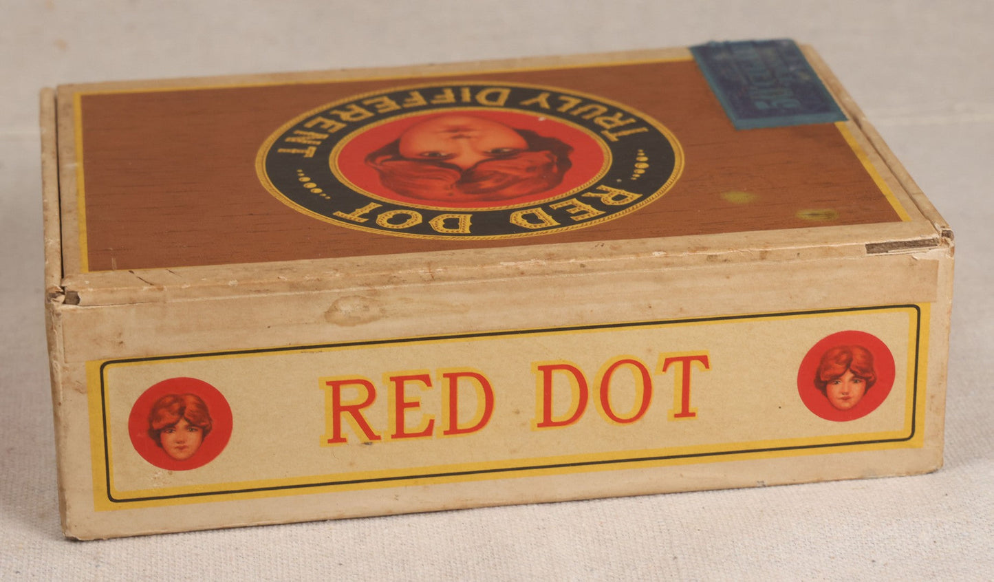 Lot 045 - Vintage Red Dot Cigar Box By Federal Cigar Company, Inc., Red Lion, Pennsylvania, With Woman Portrait Graphics, "Now 2 For 5¢"