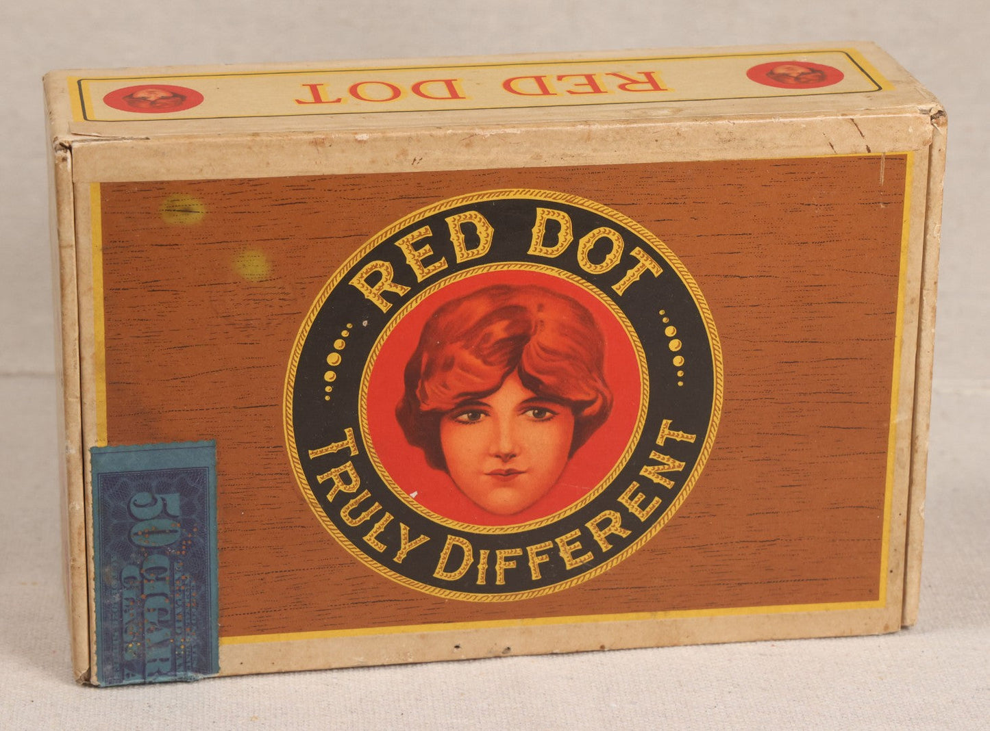 Lot 045 - Vintage Red Dot Cigar Box By Federal Cigar Company, Inc., Red Lion, Pennsylvania, With Woman Portrait Graphics, "Now 2 For 5¢"