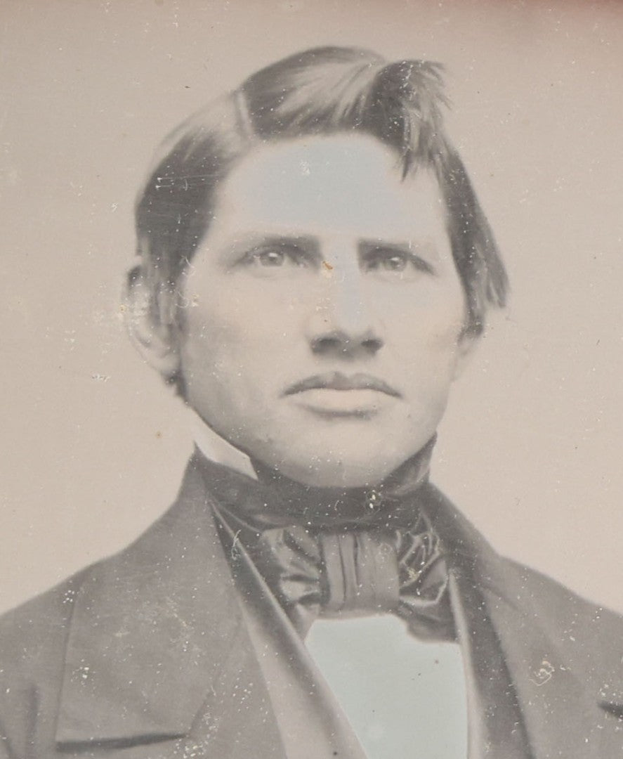 Lot 066 - Antique 1/4th Plate Daguerreotype Photograph, Portrait Of A Young Man In Suit And Cravat, In Frame