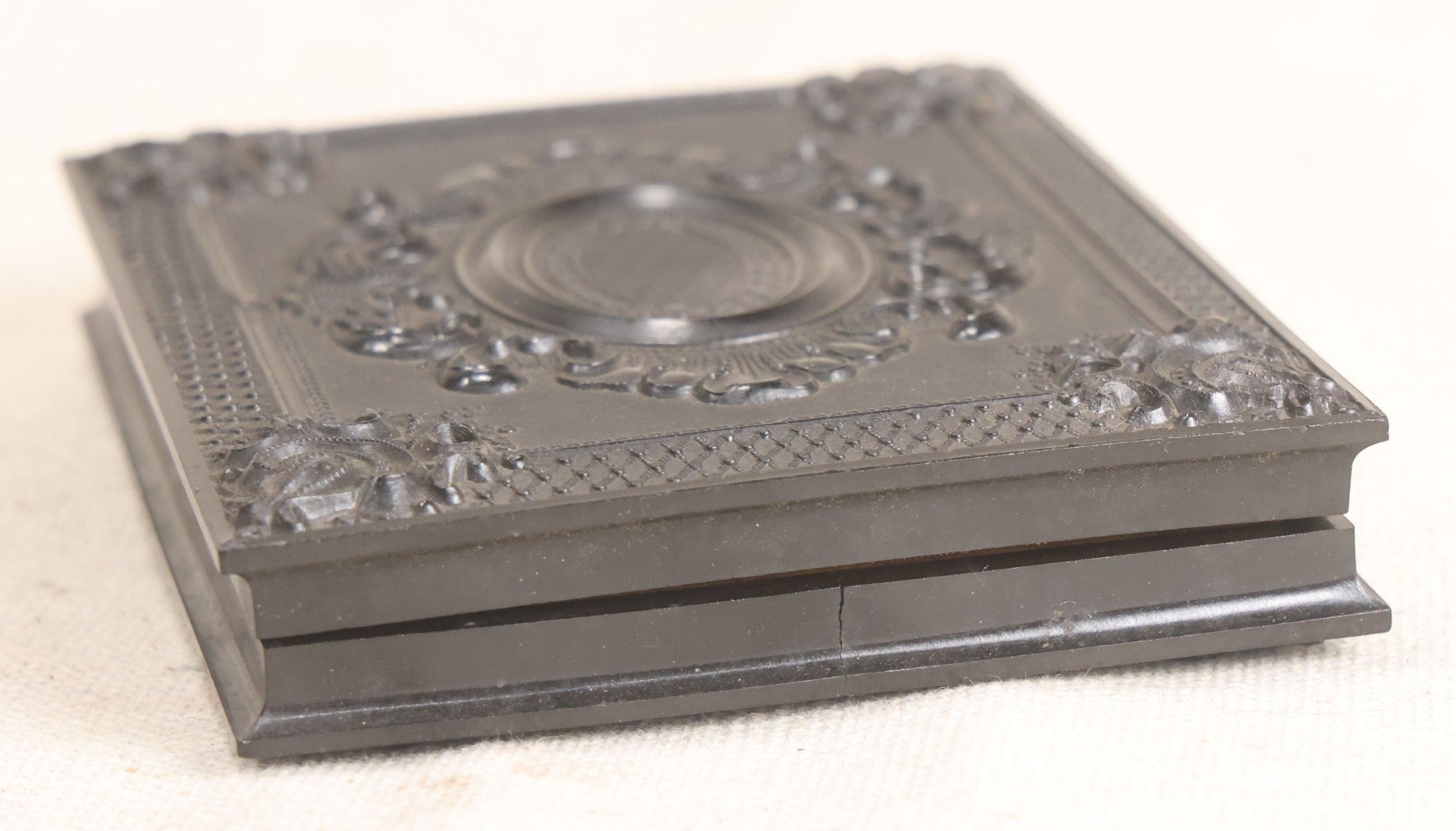 Lot 067 - Pair Of Antique 1/4th Plate Ambrotype Photographs, Married Couple, In Double Thermoplastic Union Case By S. Peck & Co. With Scroll And Medallion Design
