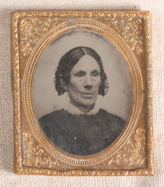 Lot 075 - Antique 1/6th Plate Ruby Ambrotype Photograph, Portrait Of An Elderly Woman In Dark Dress With White Collar, Uncased