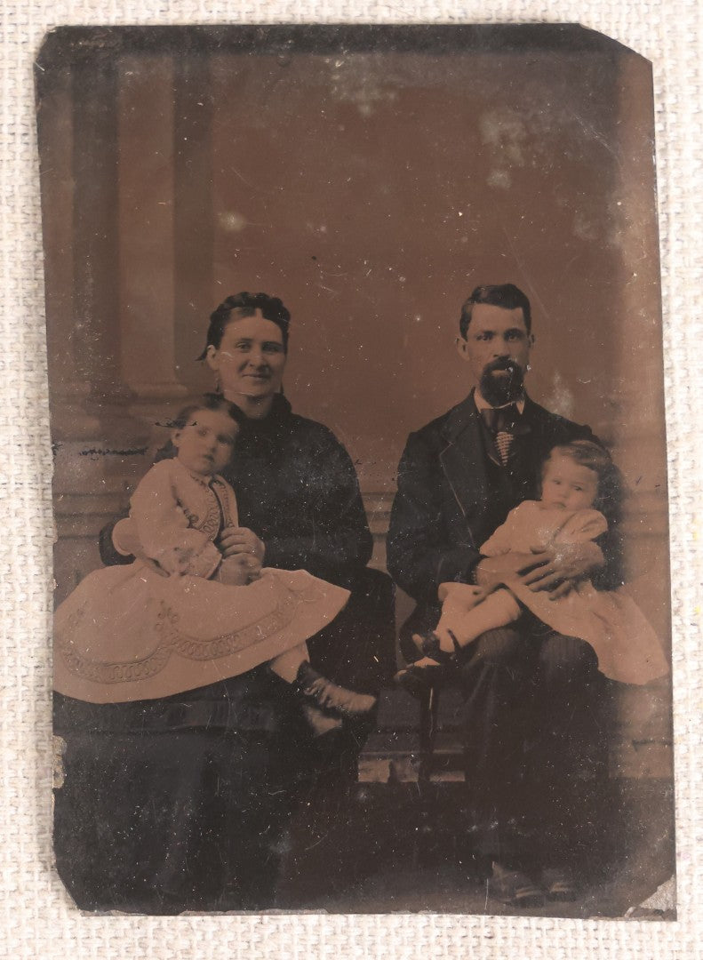 Lot 090 - Grouping Of 16 Antique Tintype Photographs Including A Full Plate Of Two Toddlers, Portraits Of Men, Women, Children, And Families