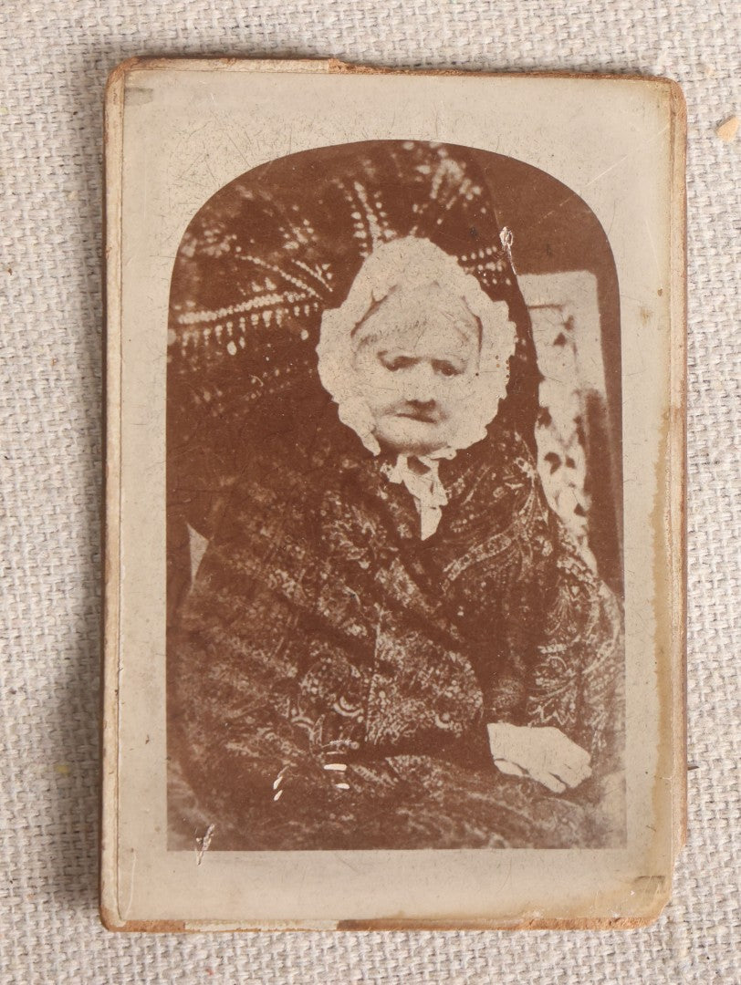Lot 091 - Grouping Of 17 Antique Carte De Visite C.D.V.. Photographs Including Rt. Rev. P. T. O'Reilly, "Modesty Veiled" By Lombardi, Clergy, And Folk Dress