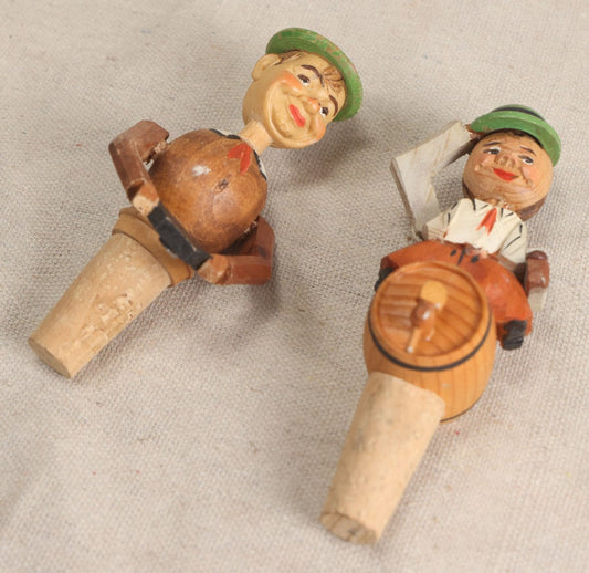 Lot 169 - Pair Of Vintage Carved And Painted Wood Animated Figural Bottle Cork Stoppers