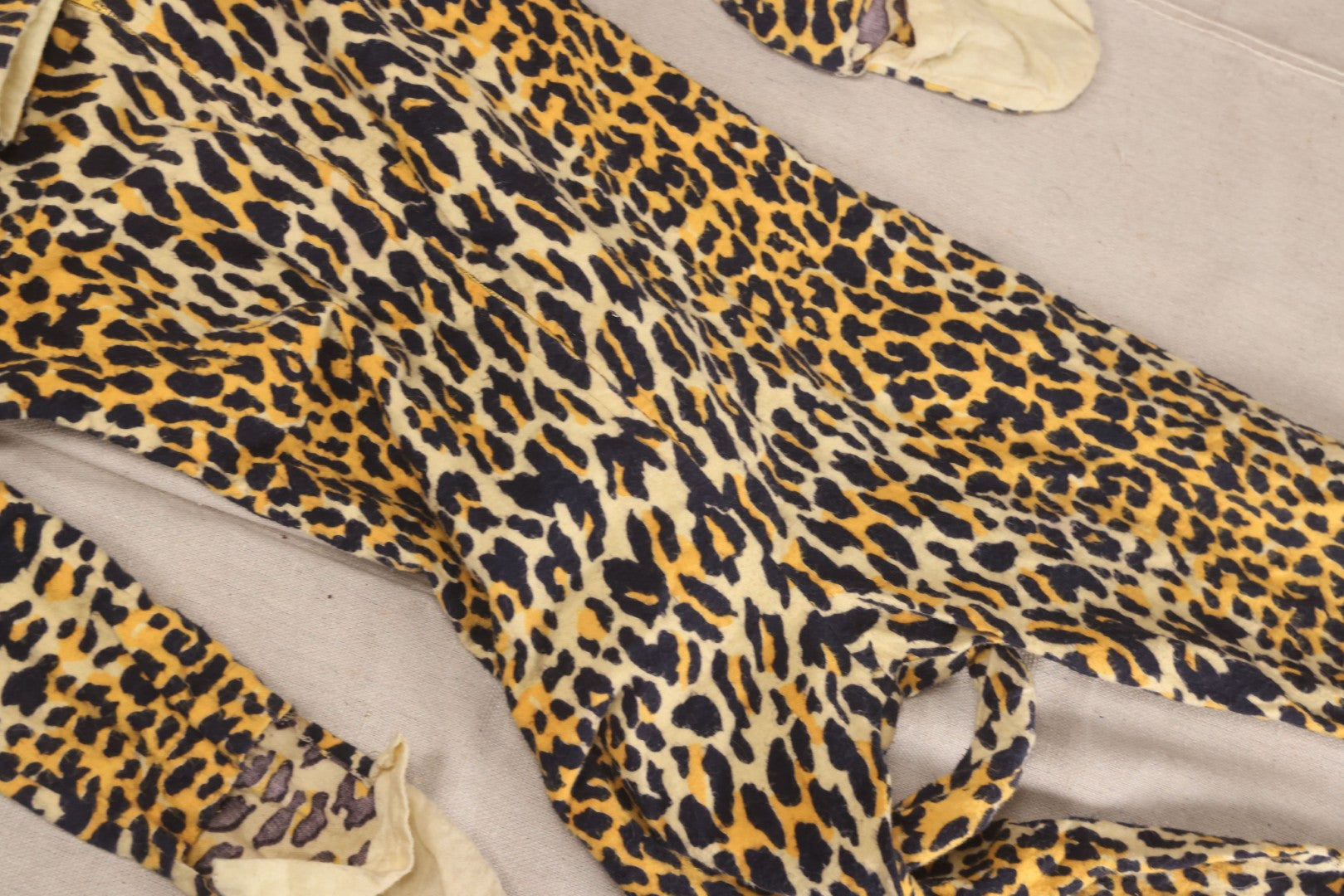 Lot 224 - Vintage Two-Piece Leopard Print Child's Halloween Costume With Attached Tail And Separate Hood