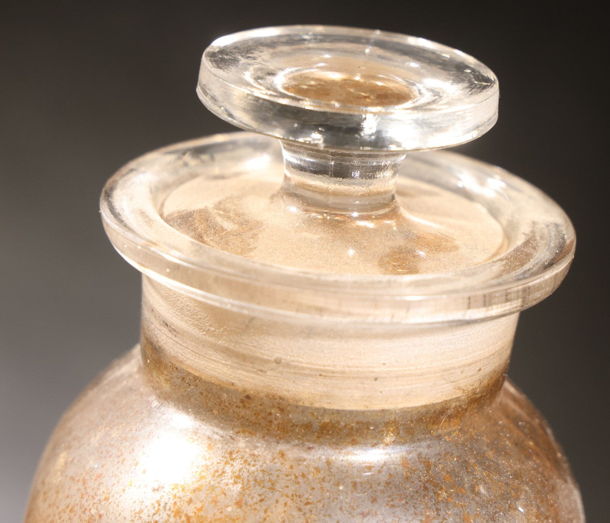 Lot 017 - Antique Apothecary Glass Jar, "Ac. Tannic" (Tannic Acid), Reverse-Painted Gold Glass Label, Glass Stopper, Manufactured By Whitall Tatum Company, U.S.A..