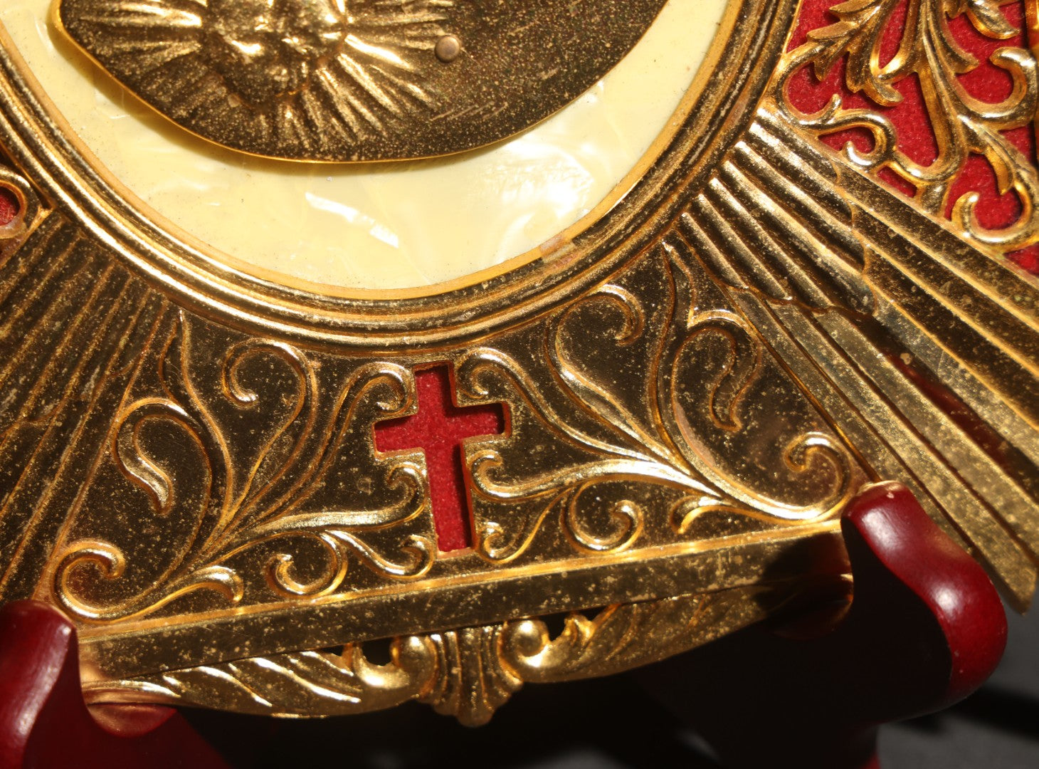 Lot 073 - Vintage Gold-Toned Metal Wall Plaque With Sacred Heart Of Jesus Profile Relief, Red Velvet Backing, Scrollwork Frame, Original Tag