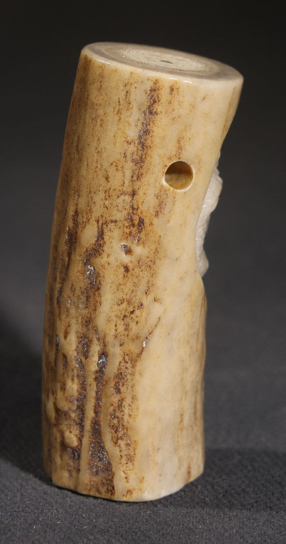 Lot 080 - Vintage Carved Antler Pendant With Owl Face In Relief