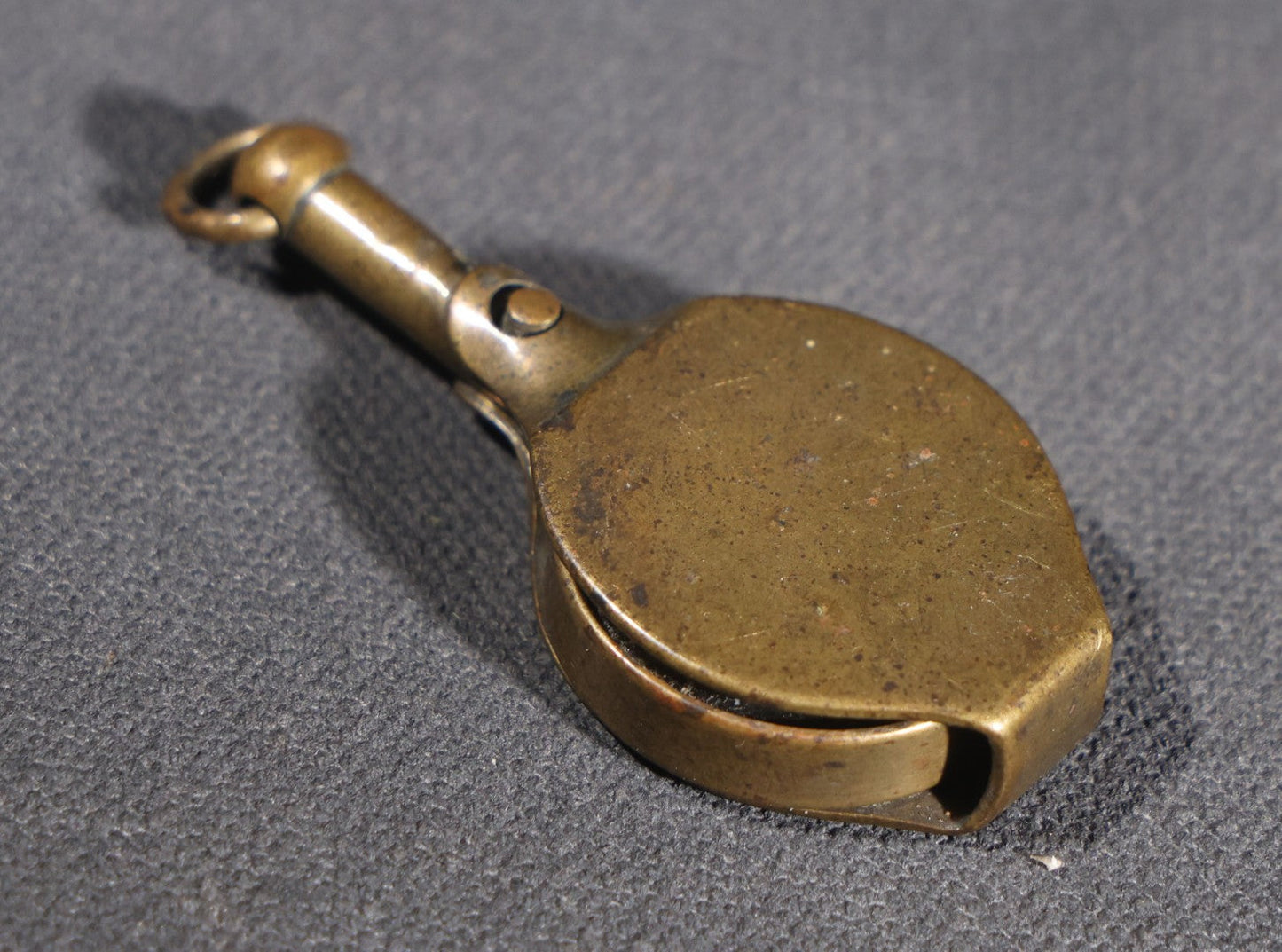 Lot 082 - Antique Brass Folding Pocket Loupe Magnifying Glass With Swivel Ring