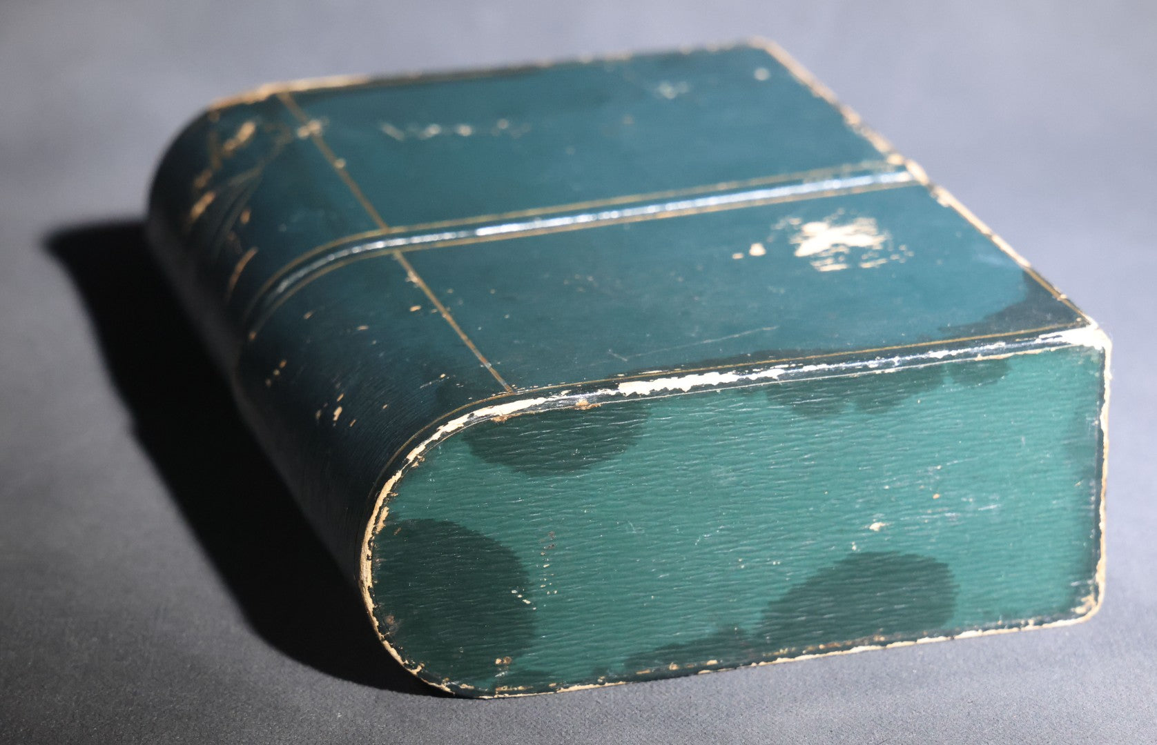 Lot 109 - Antique Green Leatherette-Covered "Photographs" Cabinet Card Book Form Storage Box With Gold-Stamped Lettering And Ruled Lines