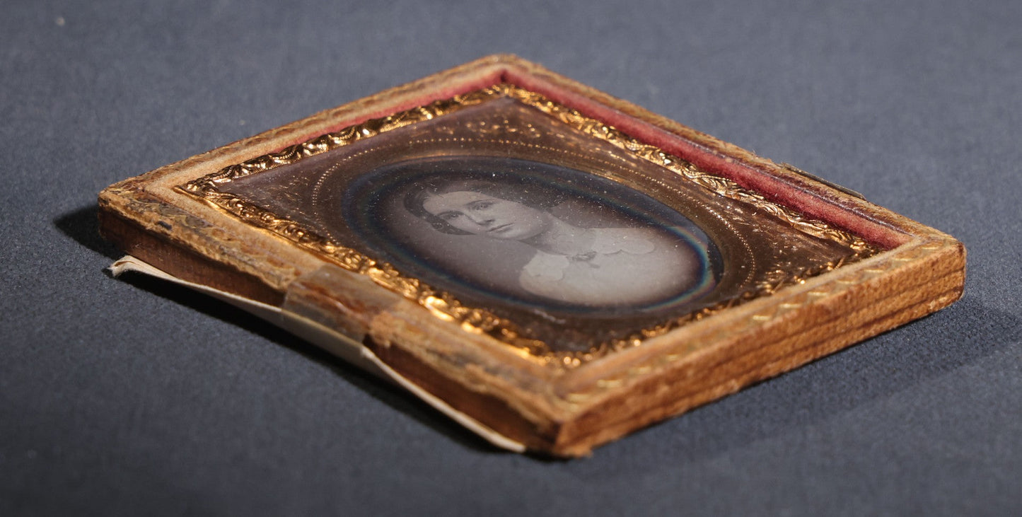 Lot 115 - Antique 1/9th Plate Daguerreotype Photograph, Half Leatherette Case, Young Woman, Possible Id On Note, "Jean Fobes? 2nd Wife Of Charles Noble Emerson"