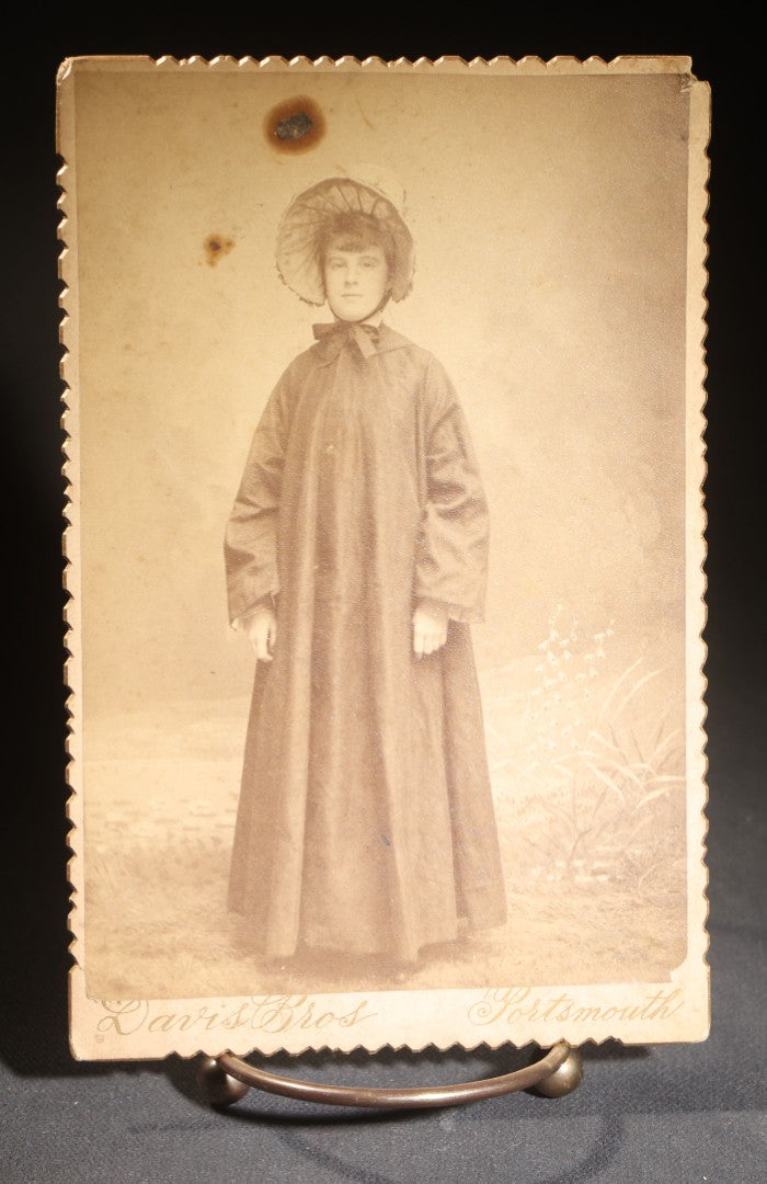 Lot 125 - Trio Of Antique Cabinet Card Costume Portraits, Portsmouth, New Hampshire, Including Cora W. Barnabee As Javotte In "Ermine" (1891), Women In Cross-Dress Costume, And "Old Woman" Costume, Photographed By Davis Bros. And L.V. Newell & Co.