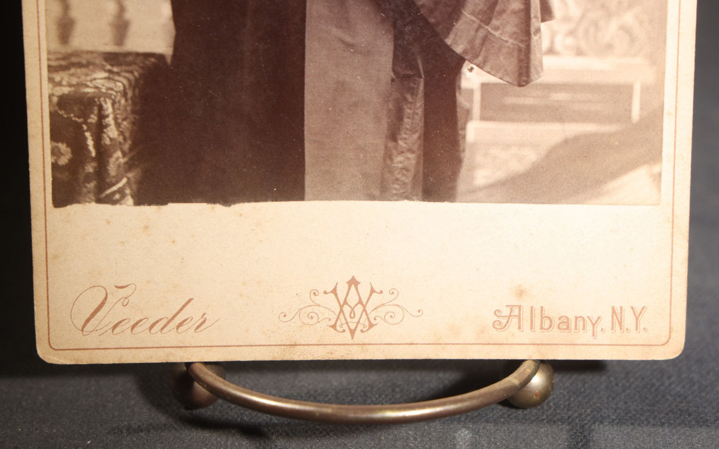 Lot 126 - Antique Cabinet Card Photograph Of A Middle-Aged Man In Dark Ceremonial Robe With Black Cross, Cap Bearing Cross-And-Triangle Devices, Holding A Book, Photographed By Veeder, Albany, New York