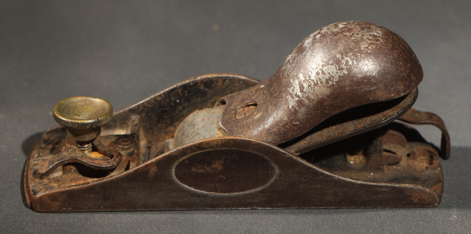 Trio of Vintage and Antique Stanley and Unbranded Metal Block Planes Including Stanley No. 220, Stanley Patent 2-18-13, and Made in U.S.A. Example