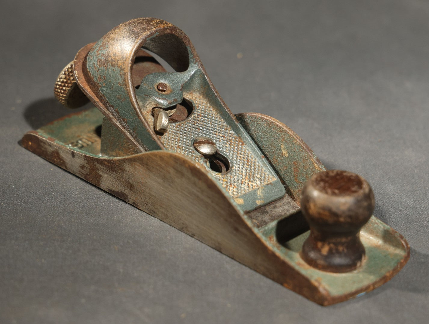 Trio of Vintage and Antique Stanley and Unbranded Metal Block Planes Including Stanley No. 220, Stanley Patent 2-18-13, and Made in U.S.A. Example