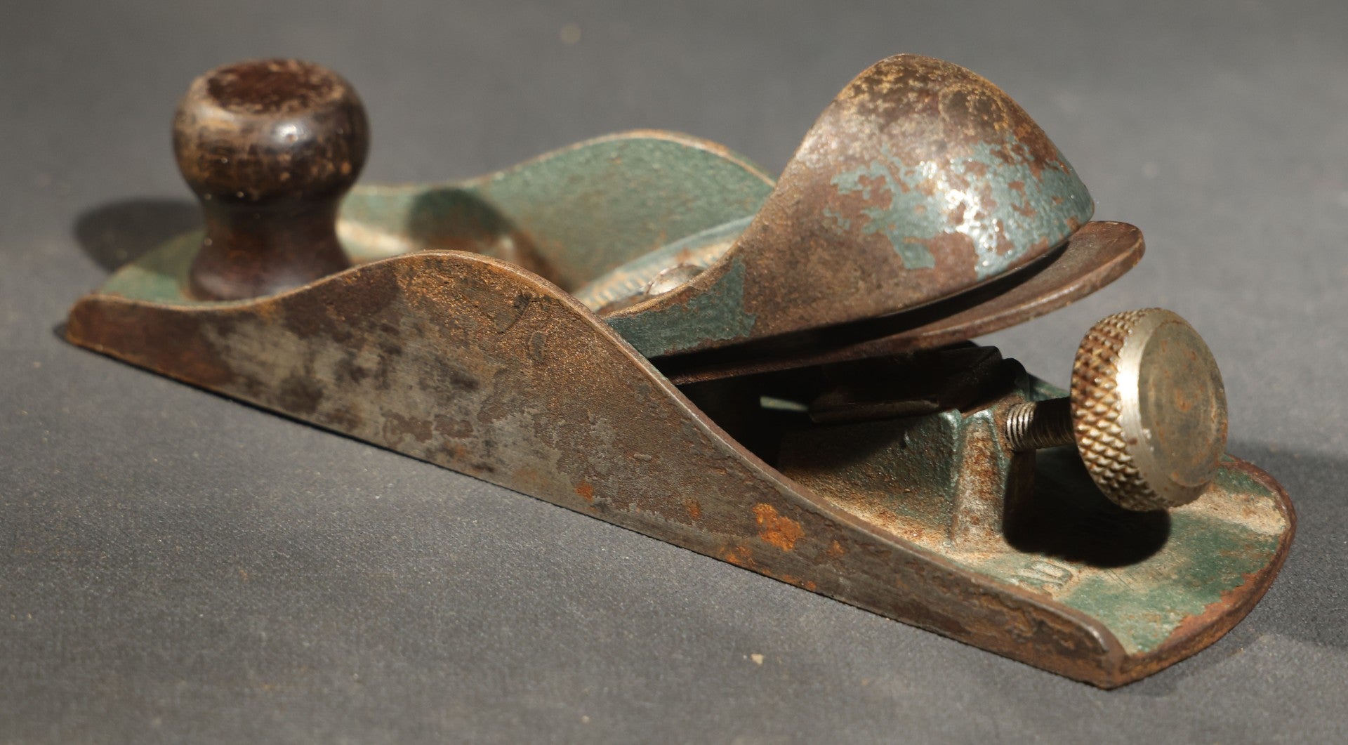 Trio of Vintage and Antique Stanley and Unbranded Metal Block Planes Including Stanley No. 220, Stanley Patent 2-18-13, and Made in U.S.A. Example