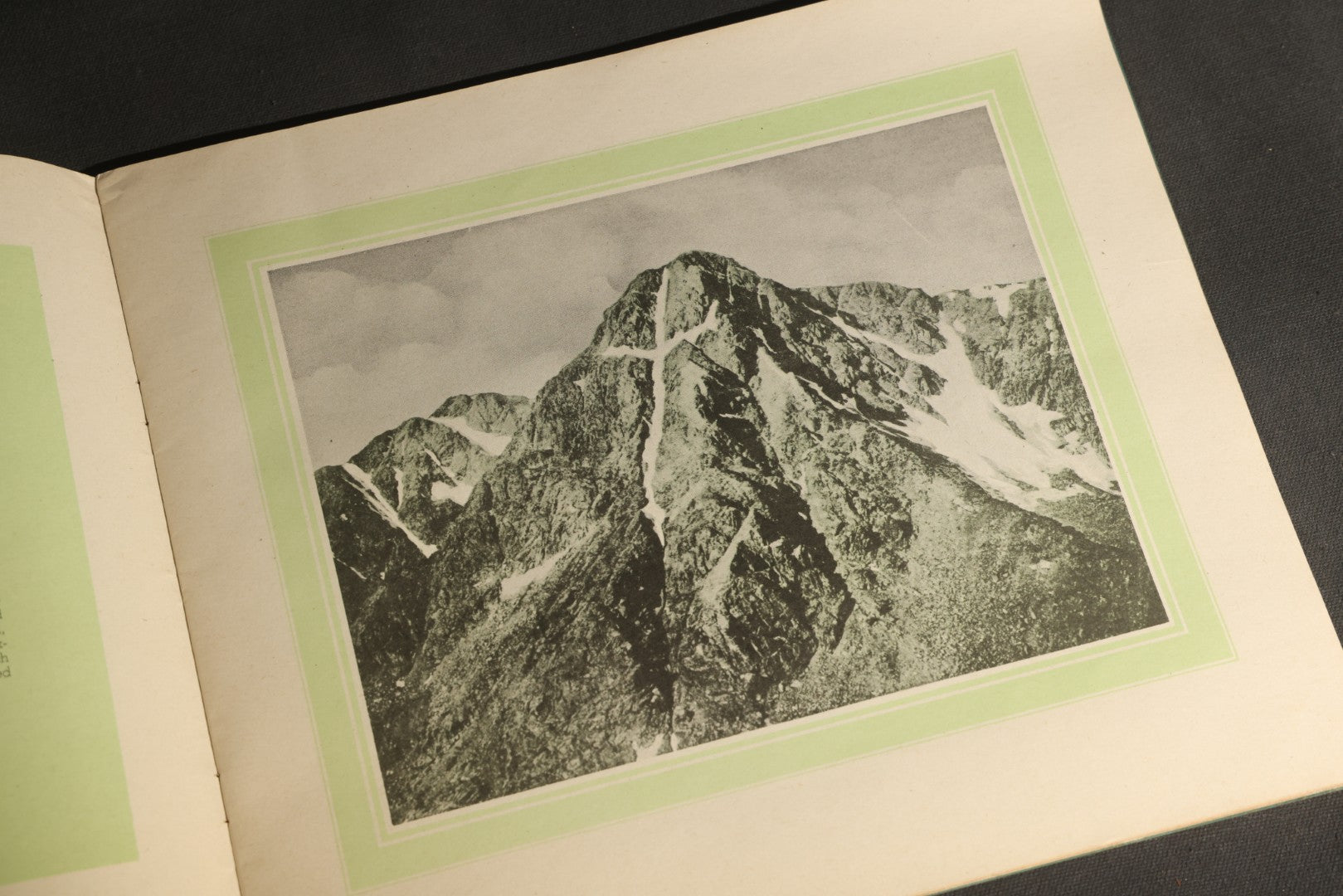 "Rocky Mountain Views on the Rio Grande, the Scenic Line of the World" Vintage Railroad Souvenir View Book, Denver & Rio Grande Western Railroad, Copyright 1943, Published by the Interstate Co., Chicago, Illinois