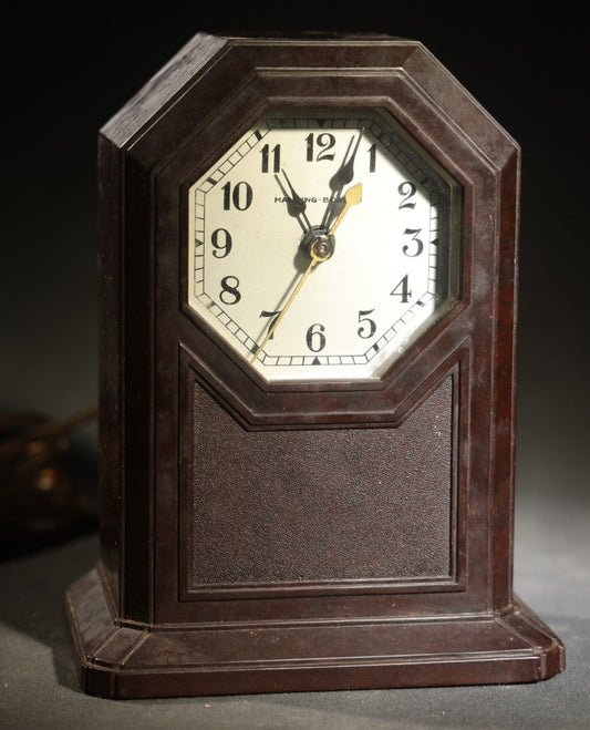 Vintage Manning-Bowman Bakelite Electric Mantle Clock, Octagonal Face, Working, Manufactured by Manning-Bowman & Co., Meriden, Connecticut