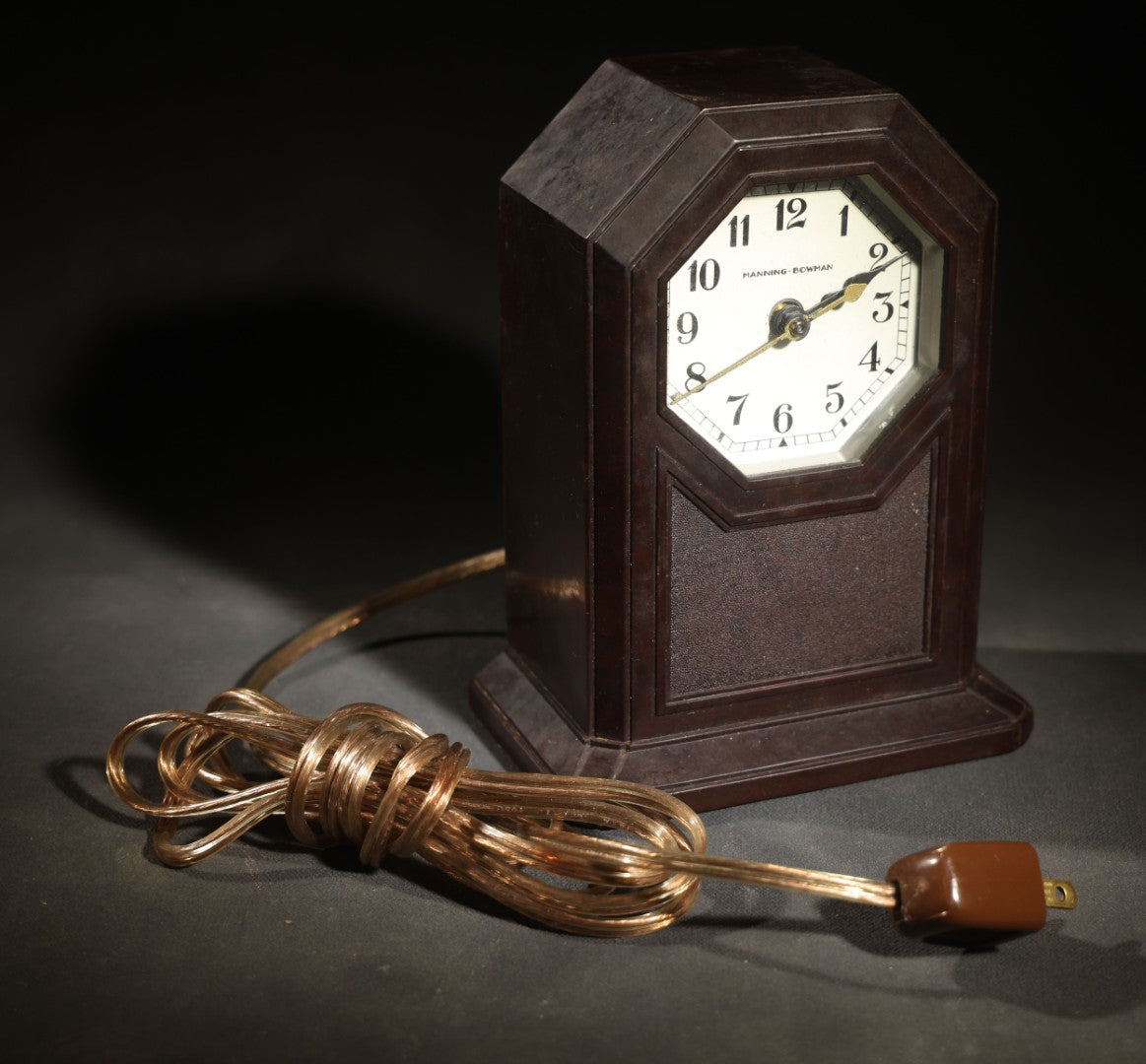 Vintage Manning-Bowman Bakelite Electric Mantle Clock, Octagonal Face, Working, Manufactured by Manning-Bowman & Co., Meriden, Connecticut
