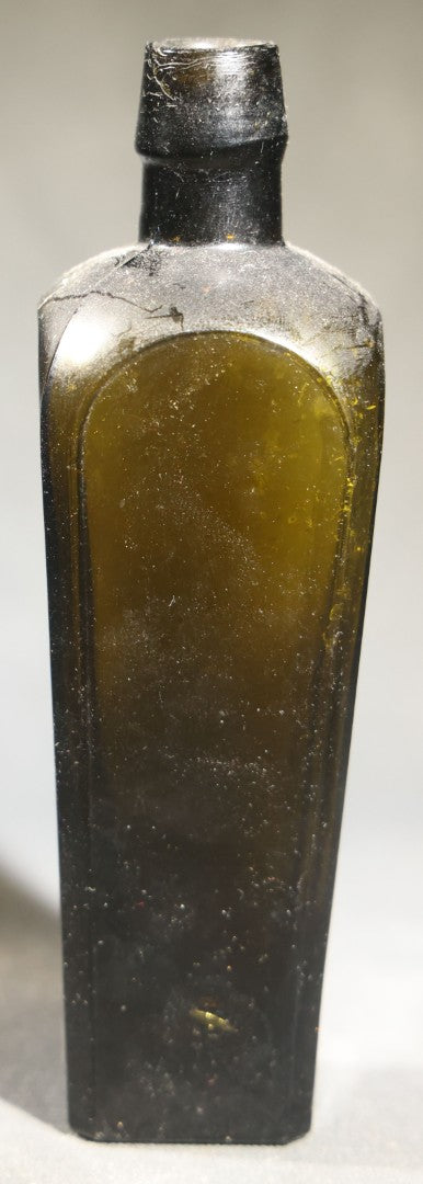 Grouping of Five Antique Case Bottles, Olive Green and Amber Glass, Tapered Square Form, Possible Gin Bottles, 19th Century & 20th century
