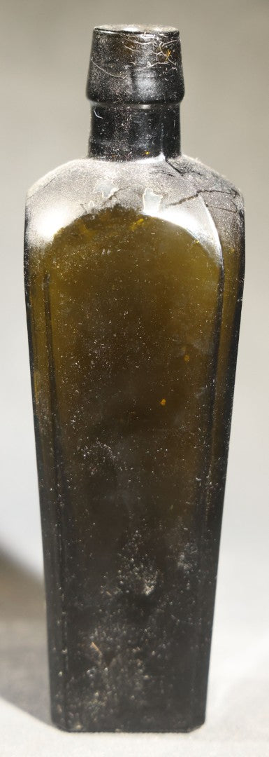 Grouping of Five Antique Case Bottles, Olive Green and Amber Glass, Tapered Square Form, Possible Gin Bottles, 19th Century & 20th century