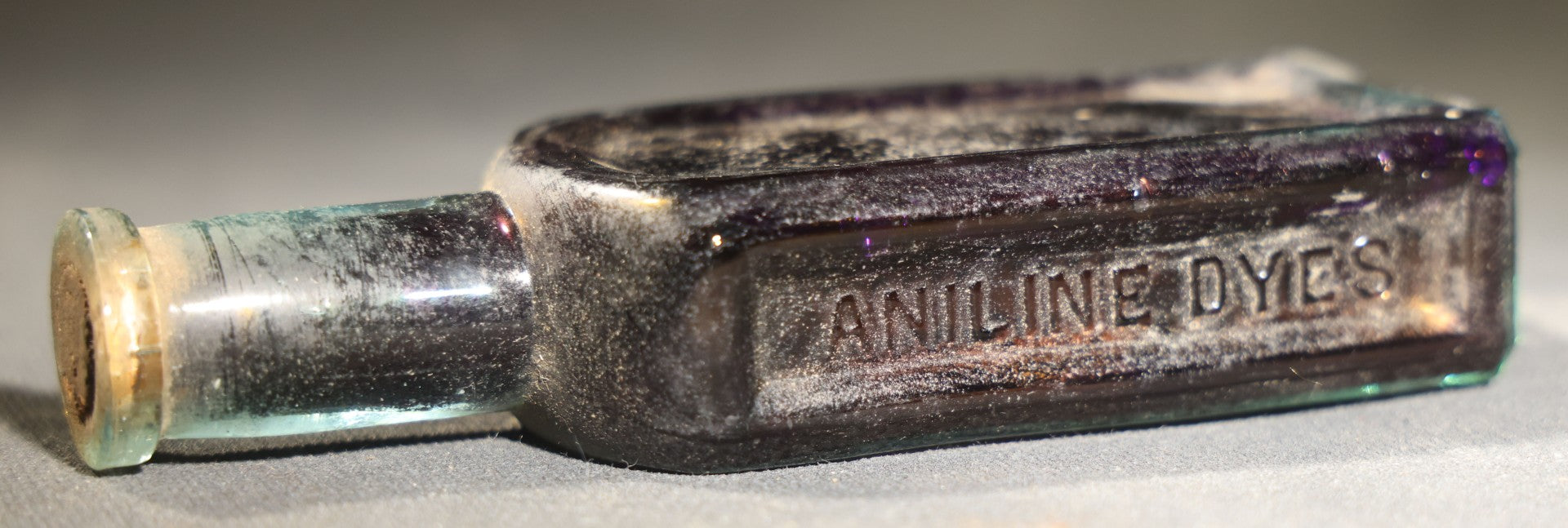 Antique Leamon's Genuine Aniline Dyes Purple Dye Bottle with Original Box and contents, Woman at Dyeing Table Graphic, Wells Richardson & Co., Burlington, Vermont, Price 25 Cents