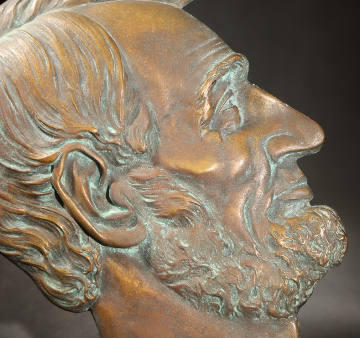 Vintage cast metal Abraham Lincoln Profile Bust Relief Wall Plaque, Bearded Portrait Facing Right
