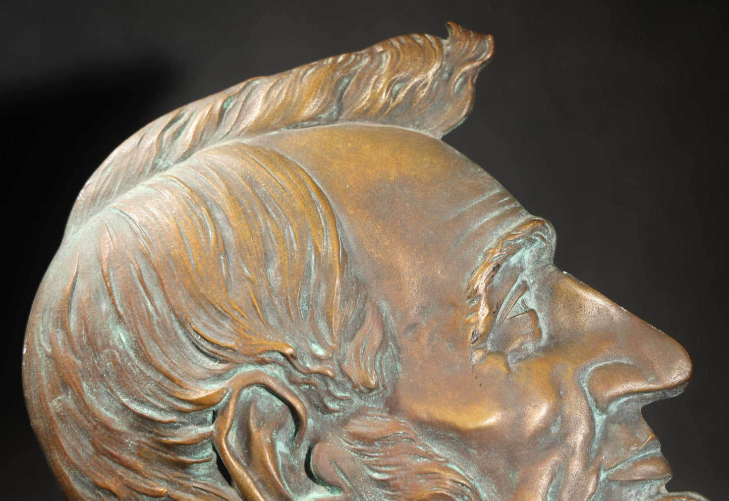 Vintage cast metal Abraham Lincoln Profile Bust Relief Wall Plaque, Bearded Portrait Facing Right