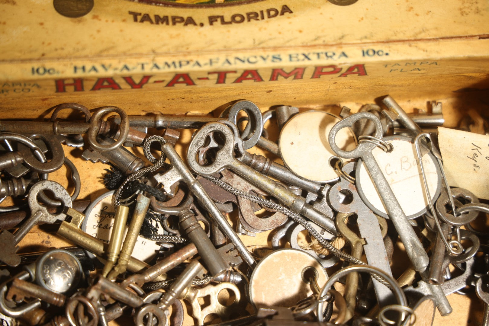 Vintage HAV-A-TAMPA 10 Cent Cigar Box Filled with Skeleton Keys, Tampa, Florida, As Found