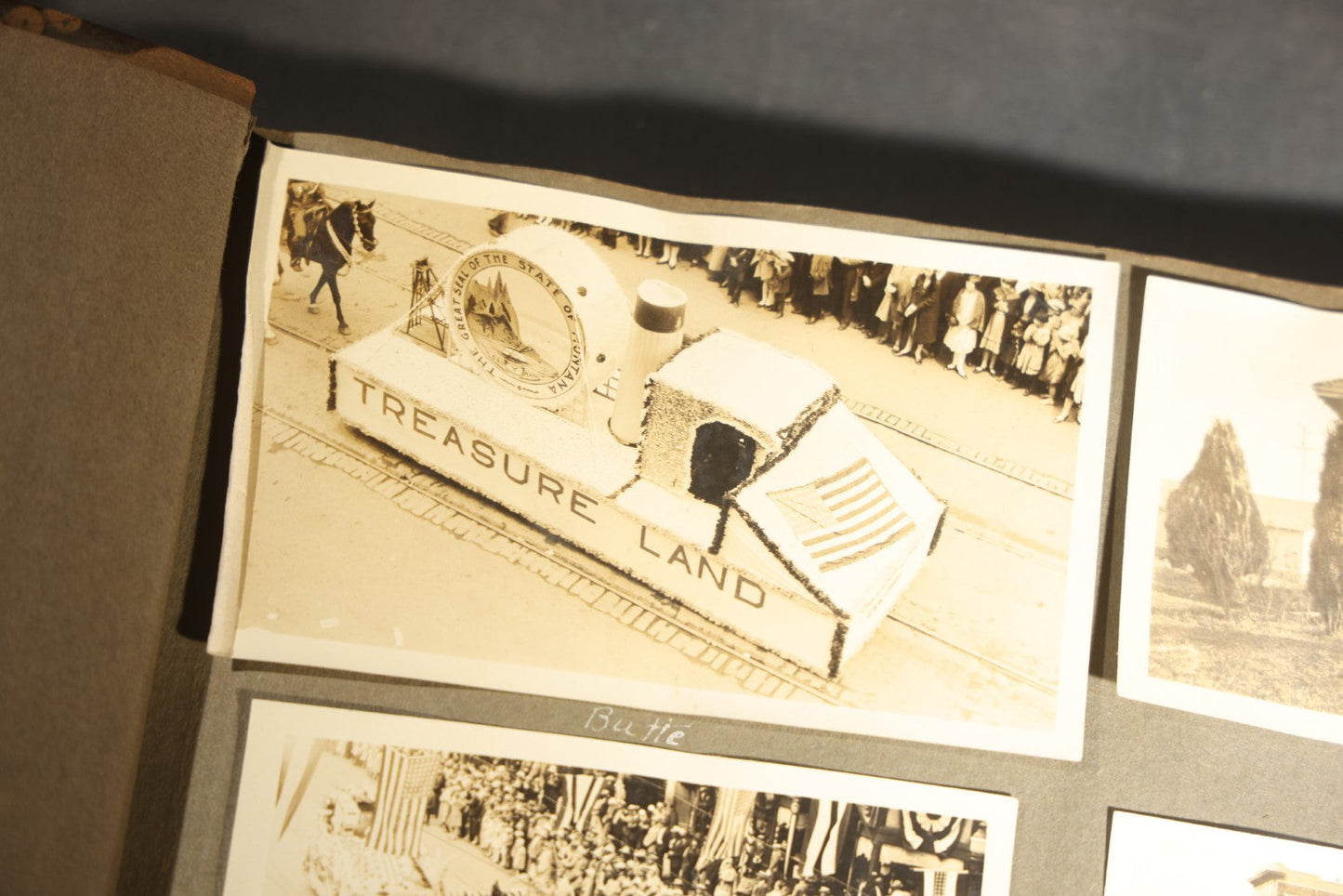 Antique Snapshot Photo Album Containing 200+ Snapshot Photographs, California Road Trip and Cross Country Travel Including Los Angeles, San Francisco, Catalina Island, Washington D.C., Niagara Falls, 1926-1930
