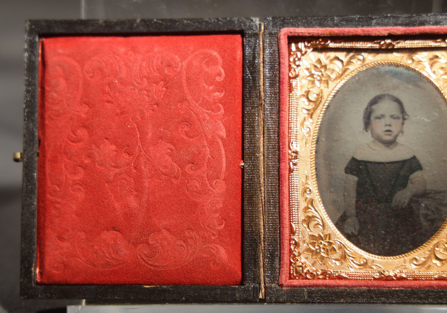 Antique 1/9th Plate Tintype Photograph of a Young Girl in Off-Shoulders Dress in Full Intact Leatherette Union Case