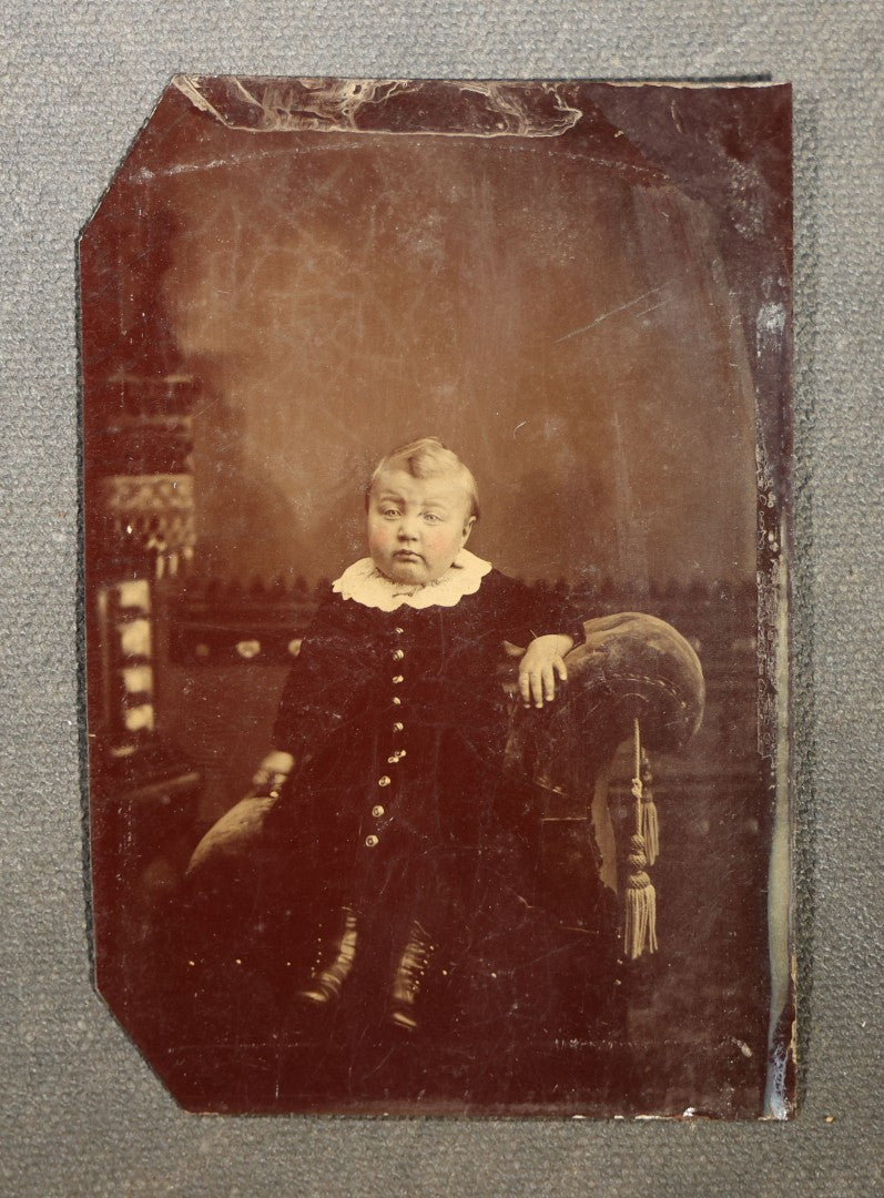 Grouping of Four Antique Tintype Photographs of Children