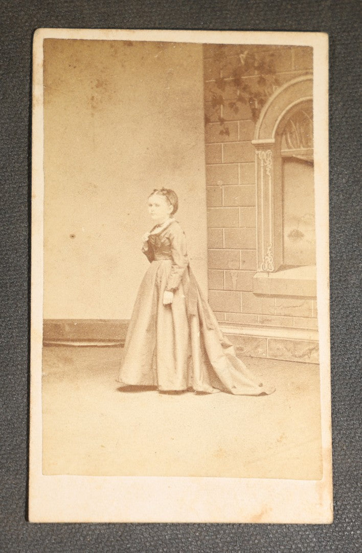 Pair of Antique Carte de Visite C.D.V. Photographs of Little People Including Grant Ballou and unidentified woman, photographed by C. T. Webber, Pittsburgh, Pennsylvania