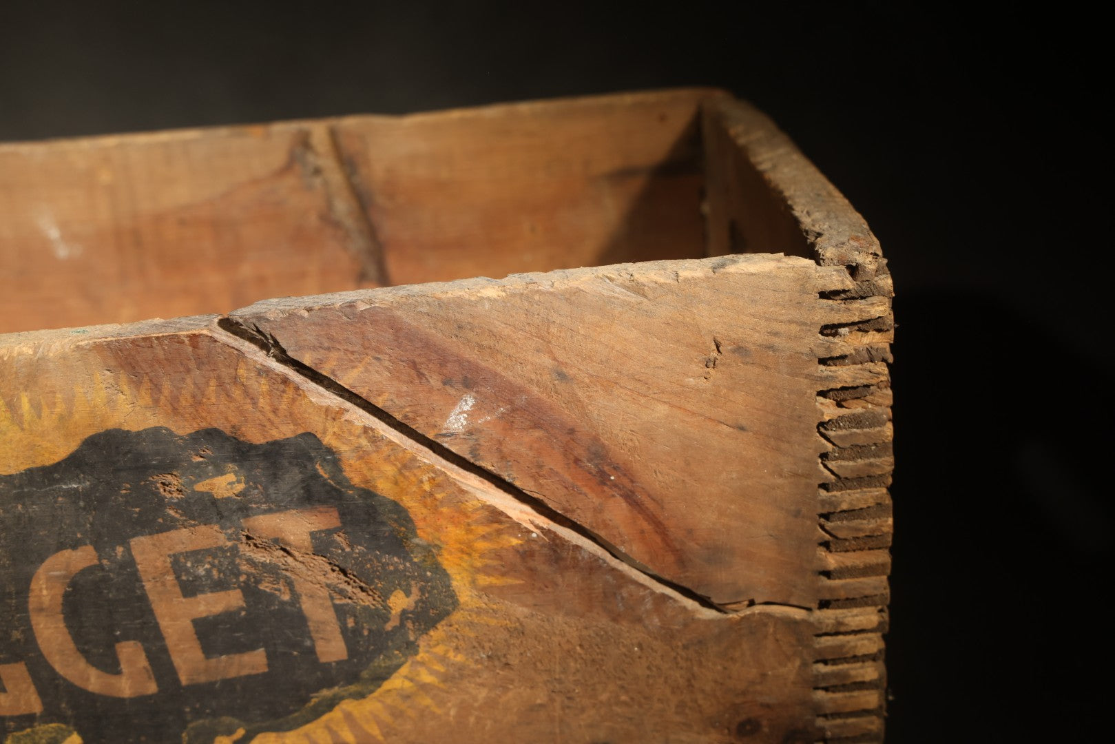 Vintage Nugget Soda "Good as Gold" Wooden Beverage Crate from Red Fox Ginger Ale Co., Providence, Rhode Island