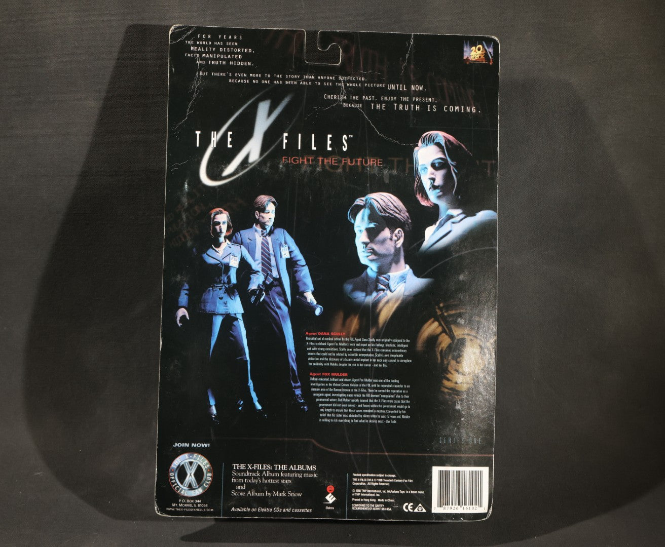 Pair of Vintage "The X-Files" Action Figures in Original Packaging including Agent Dana Scully and Agent Fox Mulder, Series One, McFarlane Toys, 1998
