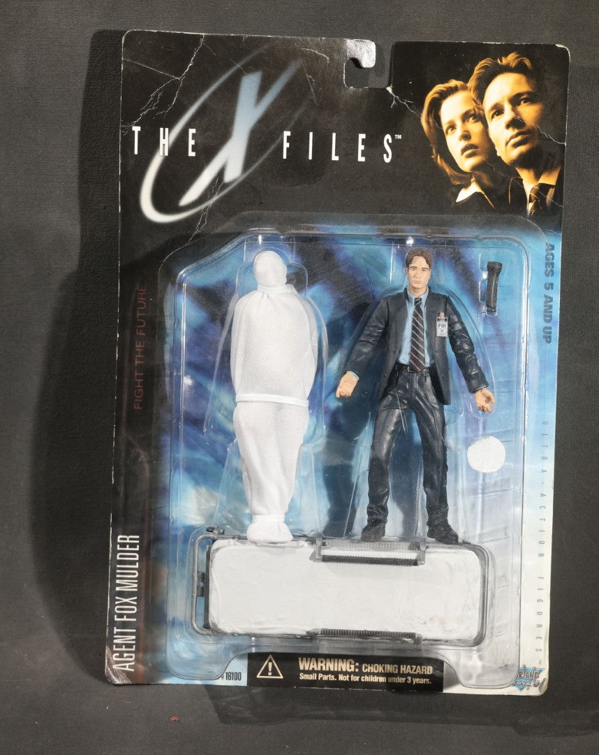 Pair of Vintage "The X-Files" Action Figures in Original Packaging including Agent Dana Scully and Agent Fox Mulder, Series One, McFarlane Toys, 1998