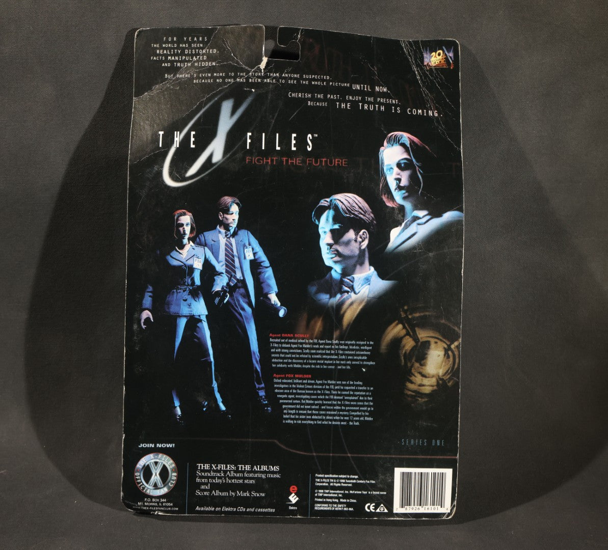 Pair of Vintage "The X-Files" Action Figures in Original Packaging including Agent Dana Scully and Agent Fox Mulder, Series One, McFarlane Toys, 1998