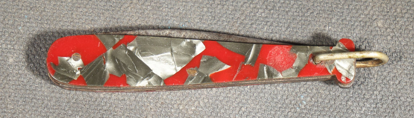 Vintage Celluloid Baseball Bat Form Single Blade Folding Pocket Knife with Etched Babe Ruth Signature, Manufactured by Camillus Cutlery Co., Camillus, New York