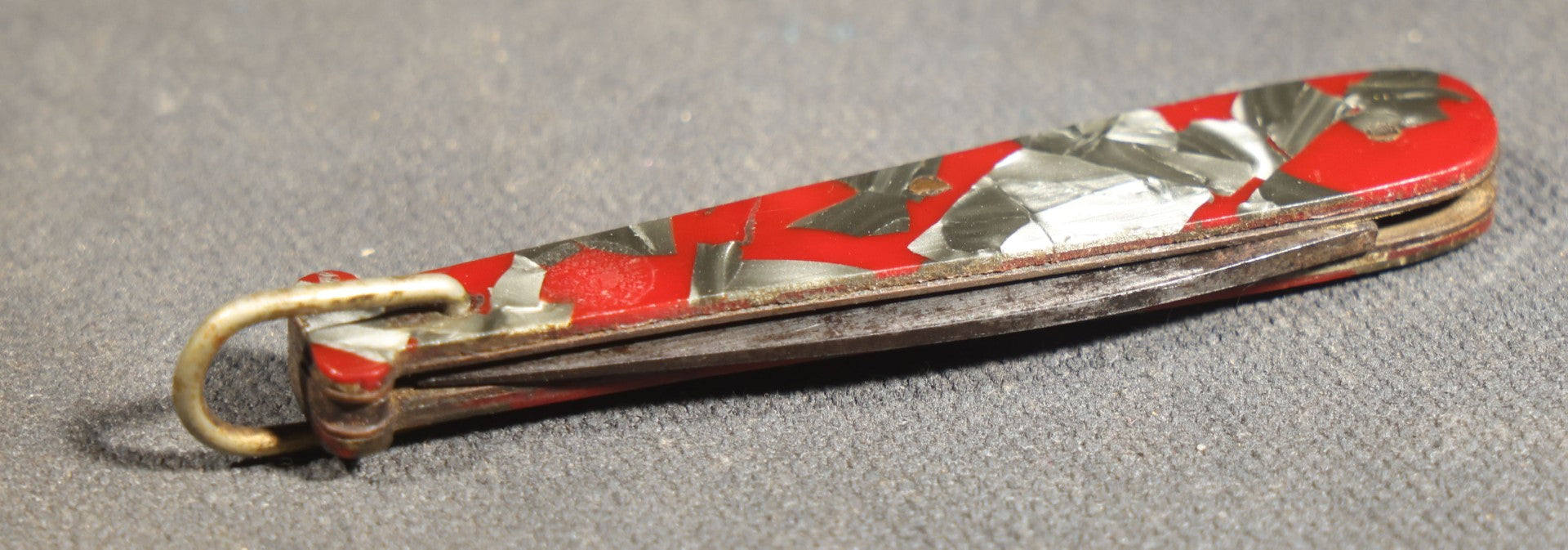 Vintage Celluloid Baseball Bat Form Single Blade Folding Pocket Knife with Etched Babe Ruth Signature, Manufactured by Camillus Cutlery Co., Camillus, New York