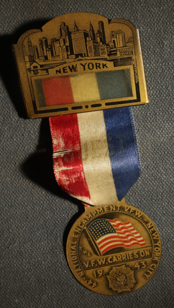 New York VFW 1943 Plastic Badge and Ribbon, Guest, Frayed
