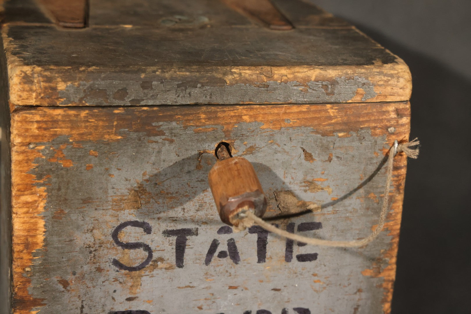 Antique New Hampshire State Board of Health Glass Bottle in Wooden Carrying Box, Concord, New Hampshire