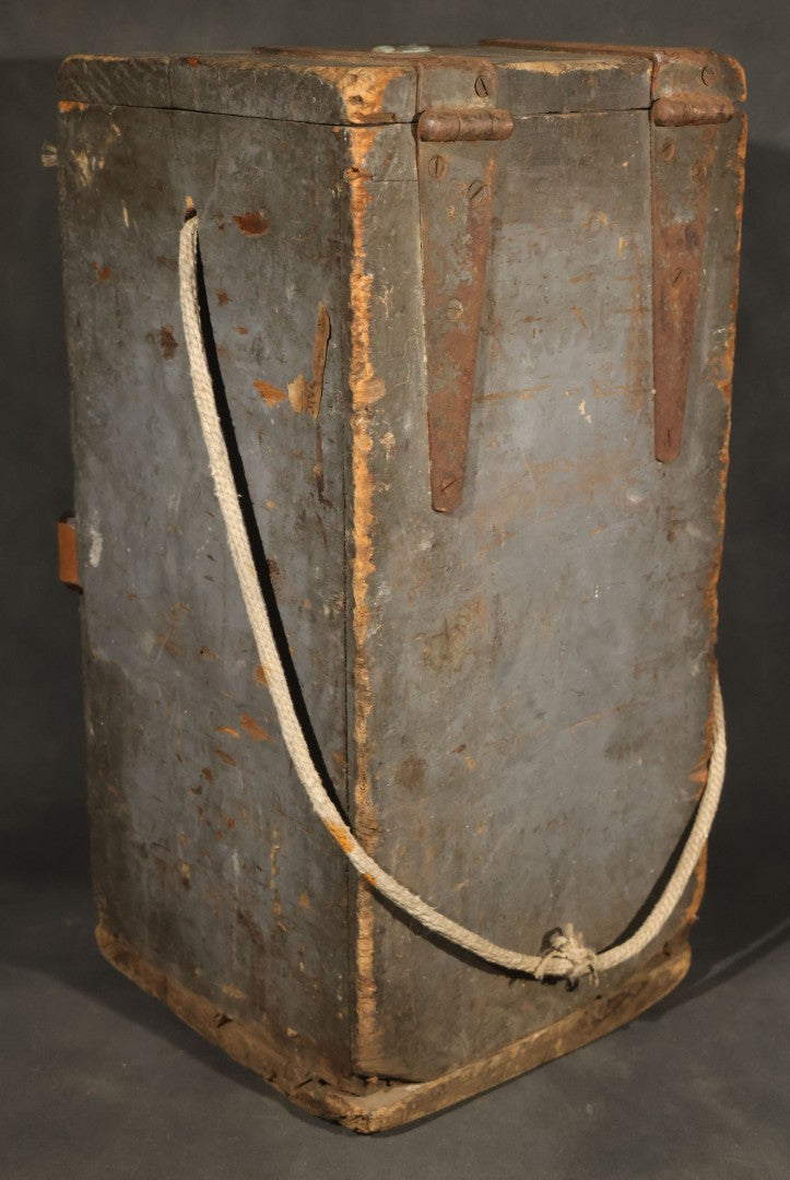 Antique New Hampshire State Board of Health Glass Bottle in Wooden Carrying Box, Concord, New Hampshire