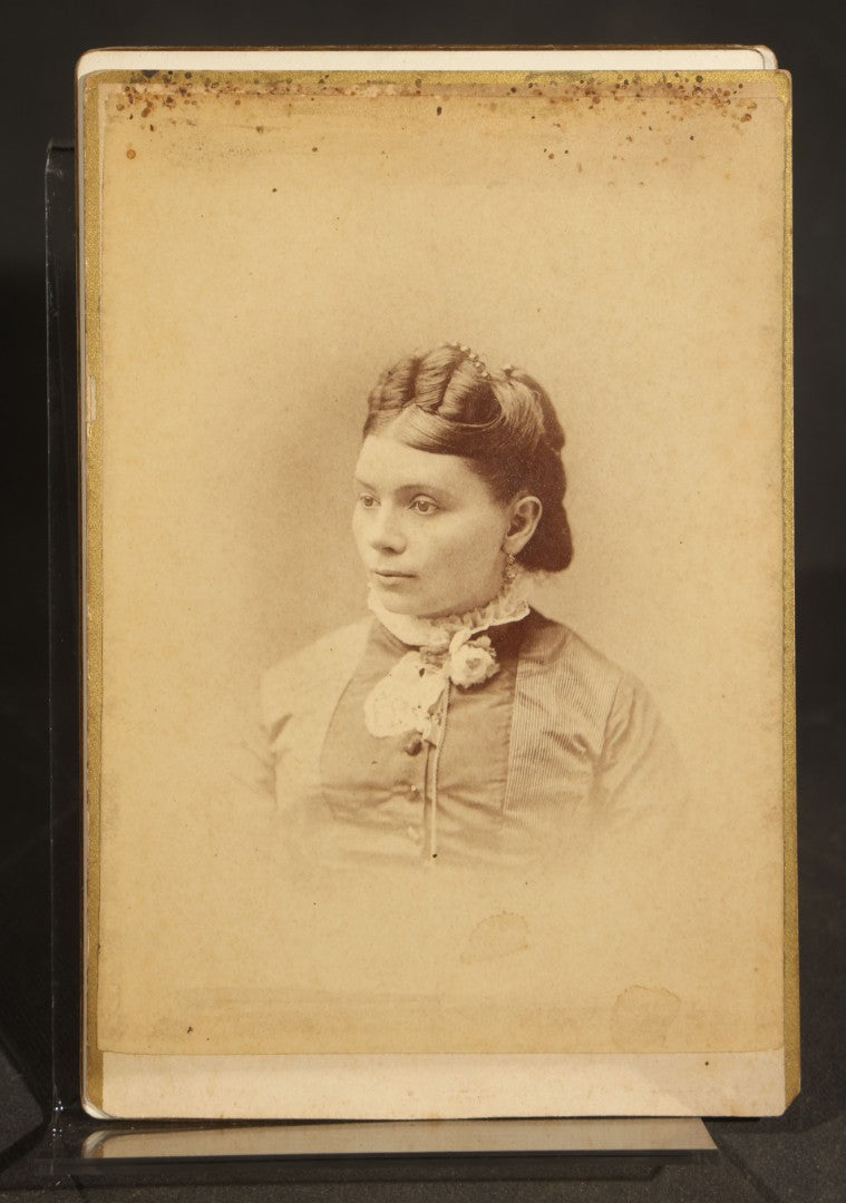 Grouping of 11 Antique Cabinet Card Photographs of Men and Women including Blackstone's of Galesburg, Illinois