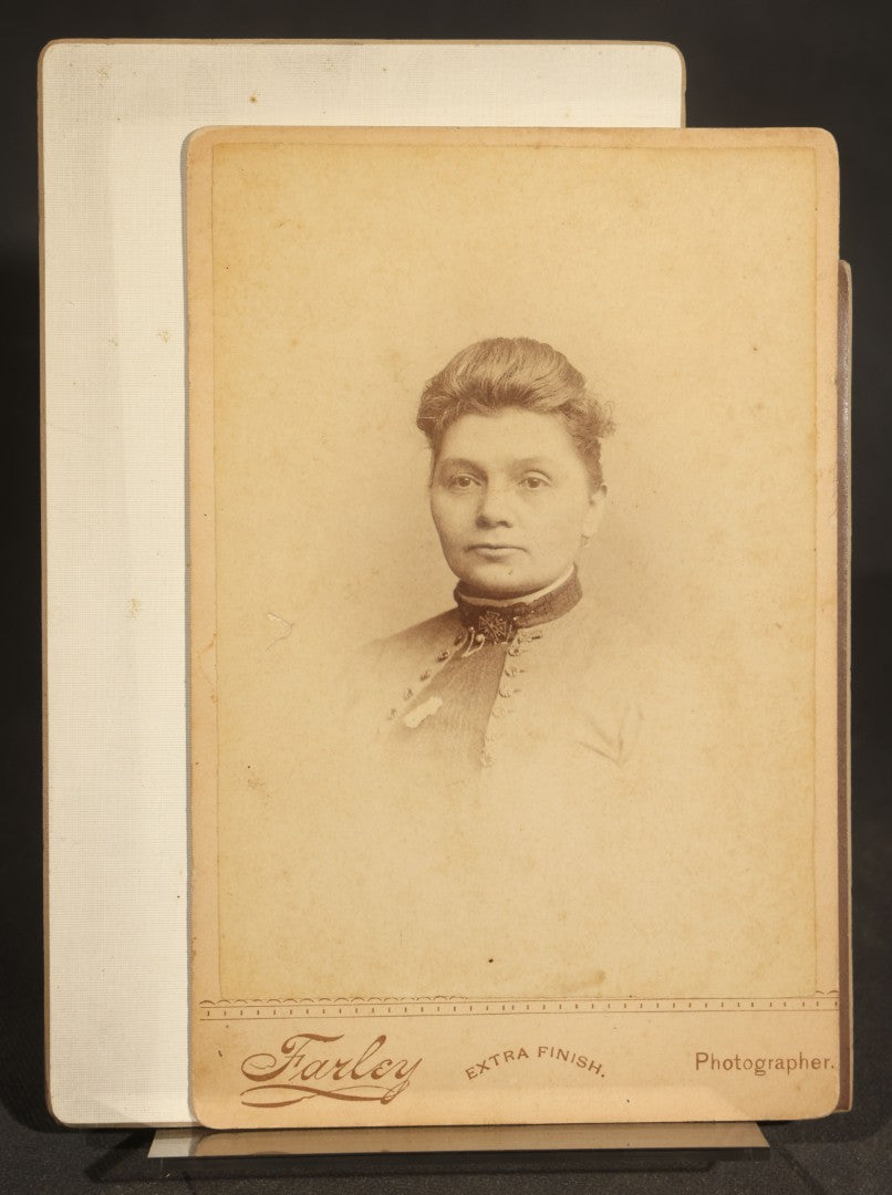 Grouping of 11 Antique Cabinet Card Photographs of Men and Women including Blackstone's of Galesburg, Illinois