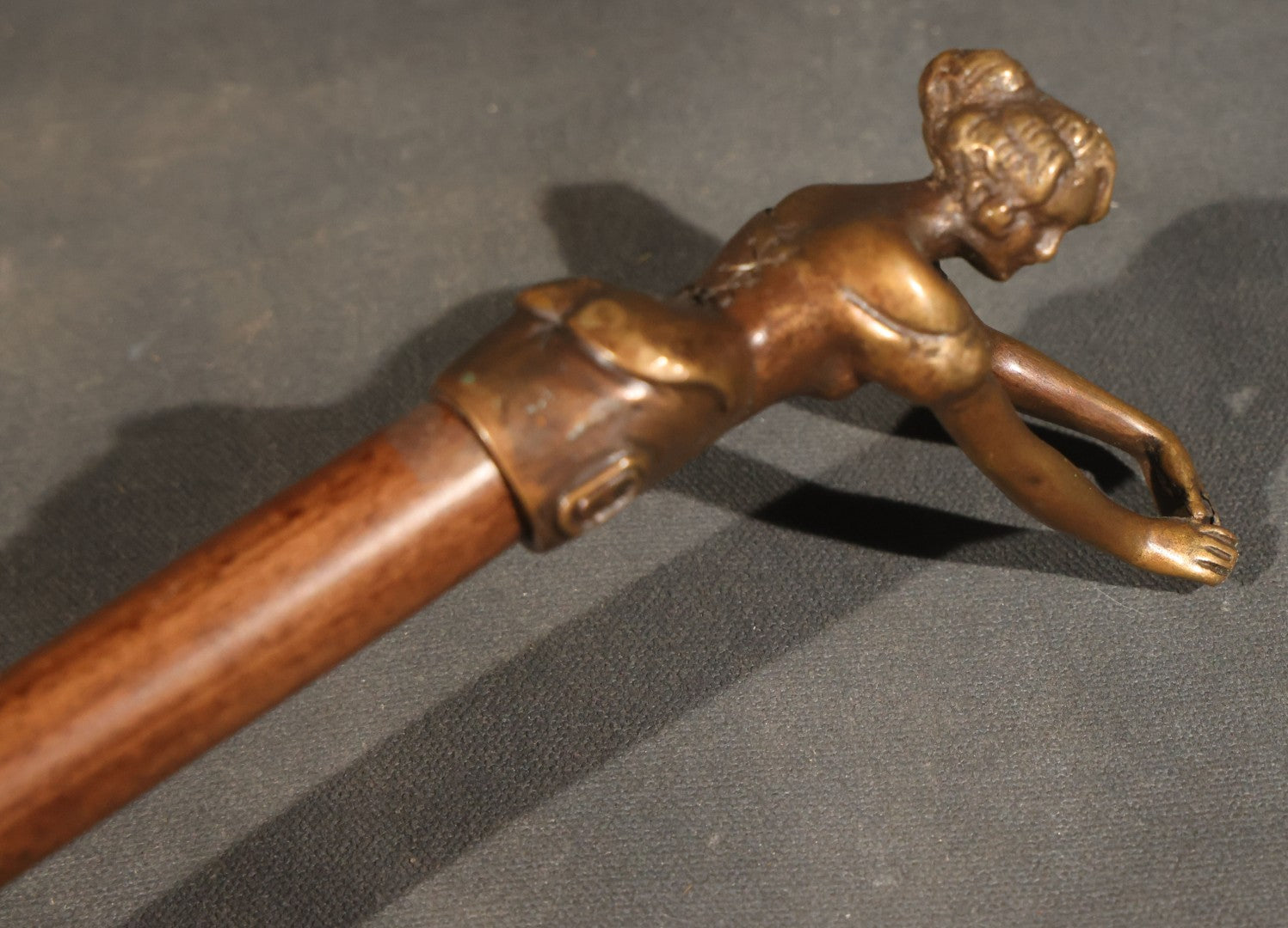 Modern Figural Lost Wax Cast Bronze and Beechwood Walking Cane with "Woman Swimmer" Handle, Manufactured by Tienda de Bastones, Spain